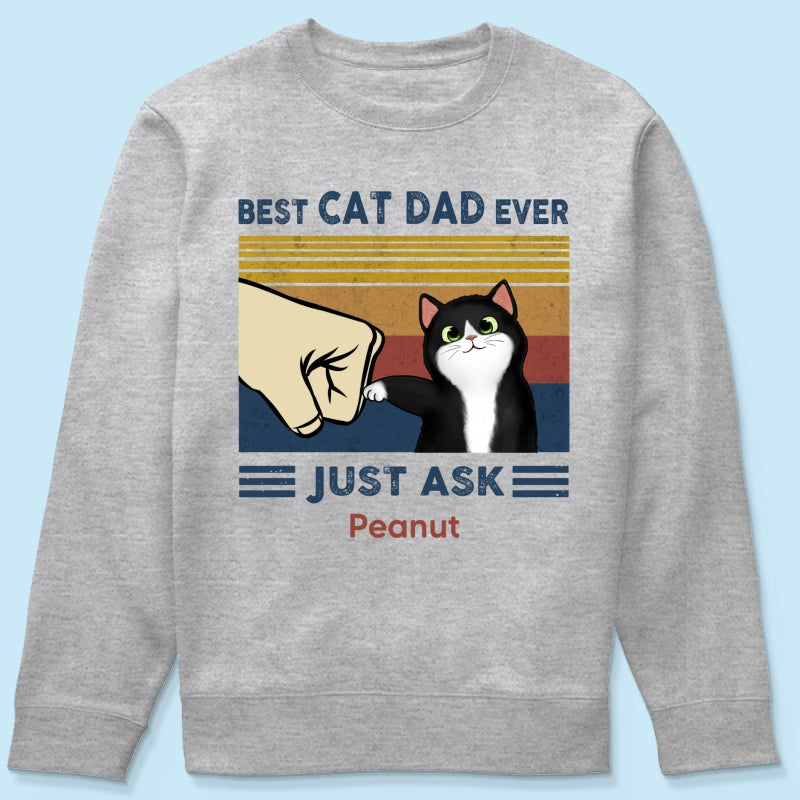 Father’s Day 2025 Gift for Cat Dads - Custom Cat Fist Bump Personalized Shirt